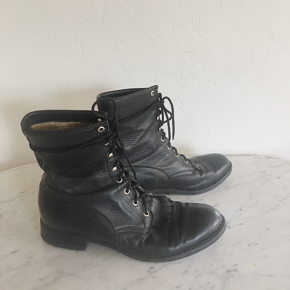 Perfect vintage Justin’s lace up boot